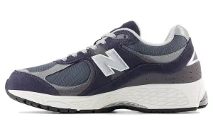 Men's sneakers New Balance NB 2002R, white/purple